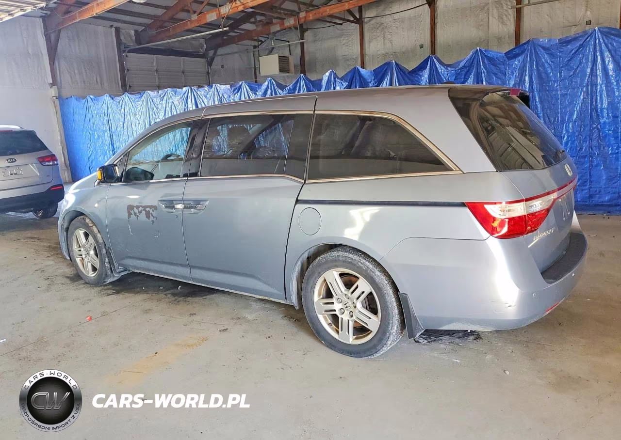 2013 Honda Odyssey Touring VIN:5FNRL5H93DB015422 - 2