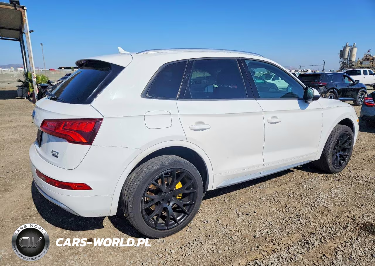 2018 Audi Q5 Premium VIN:WA1ANAFY5J2135550 - 3
