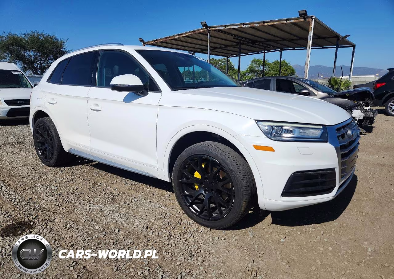 2018 Audi Q5 Premium VIN:WA1ANAFY5J2135550 - 4