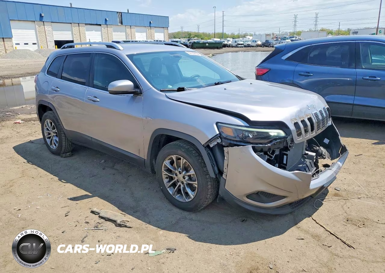 2019 Jeep Cherokee Latitude Plus VIN:1C4PJLLX1KD290928 - 4