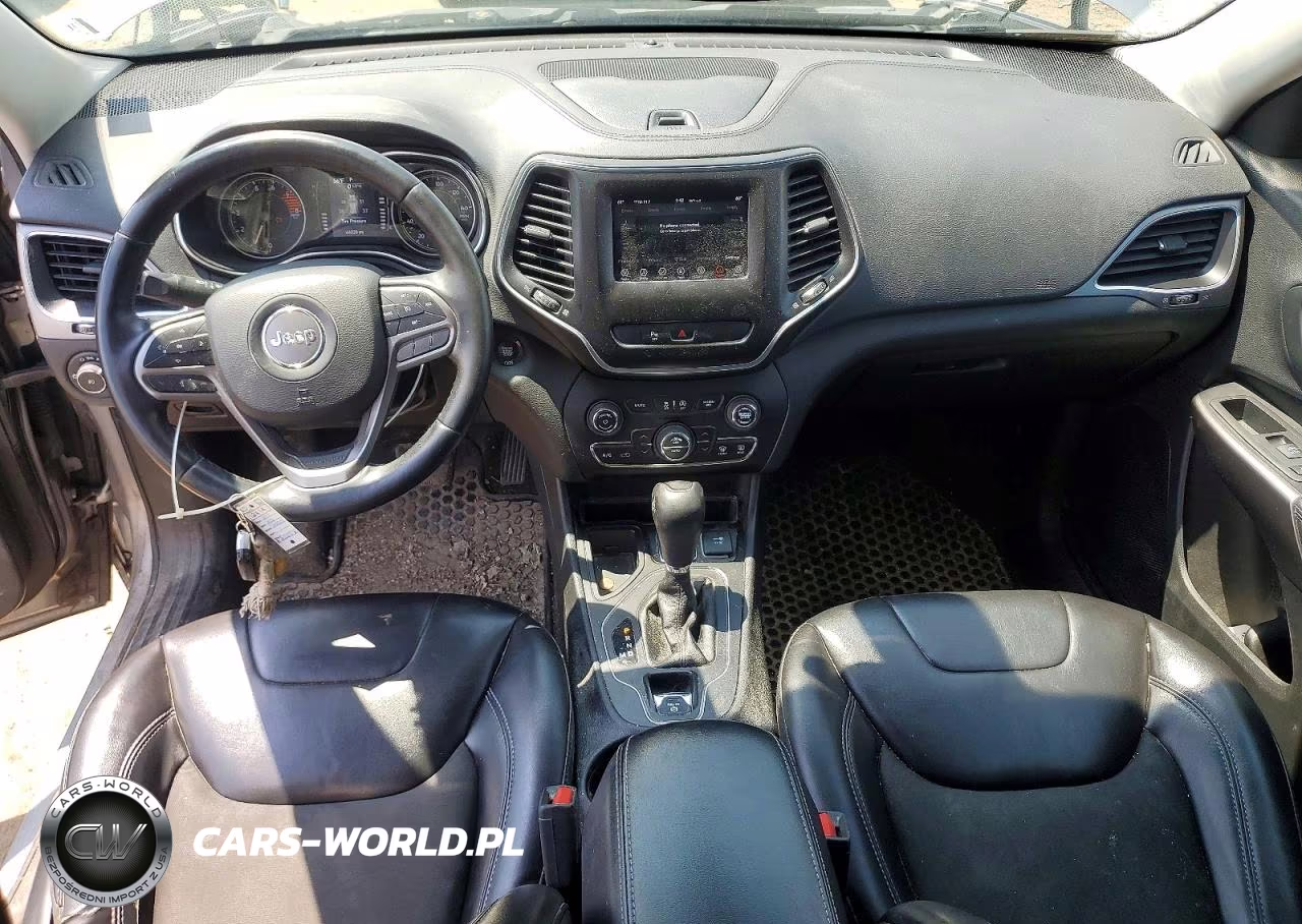 2019 Jeep Cherokee Latitude Plus VIN:1C4PJLLX1KD290928 - 8
