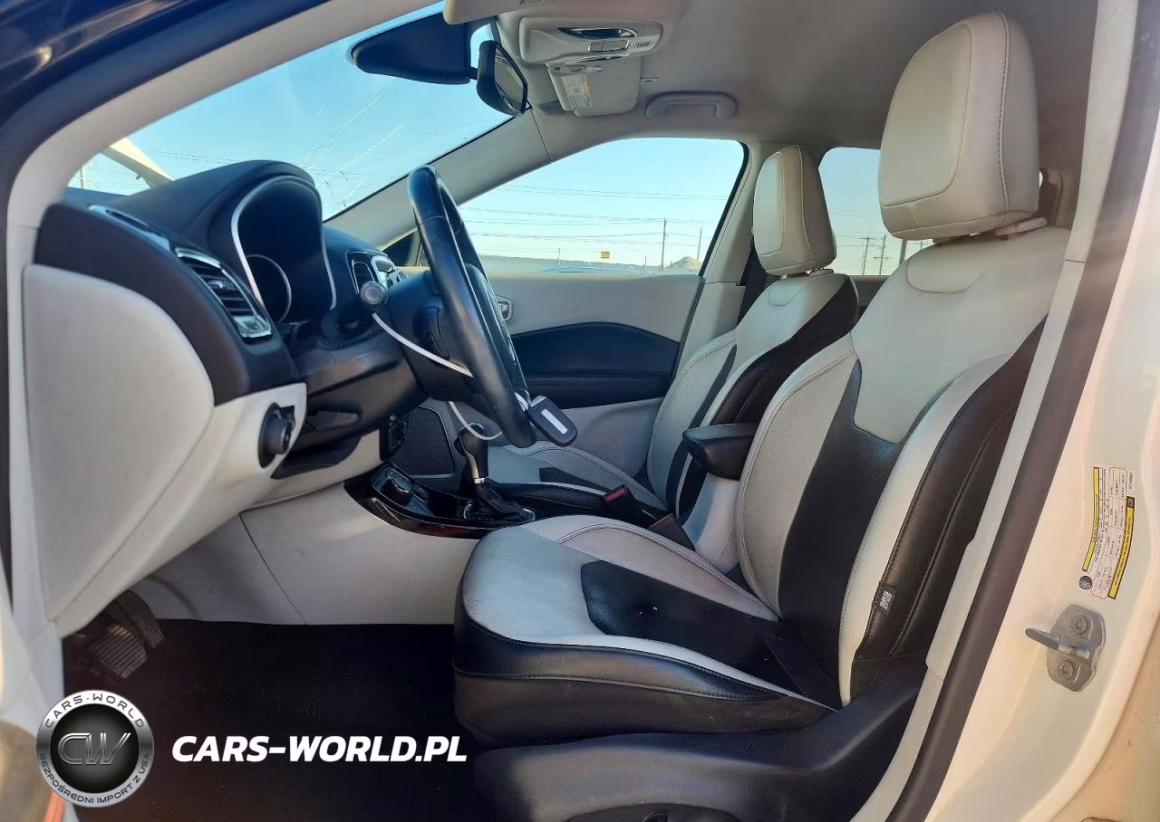 2019 Jeep Compass Limited VIN:3C4NJDCB9KT740403 - 7