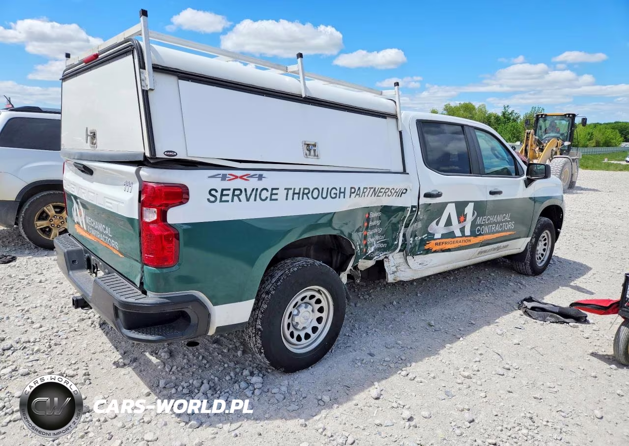 2024 Chevrolet Silverado K1500 VIN:3GCUDAED1RG231490 - 3