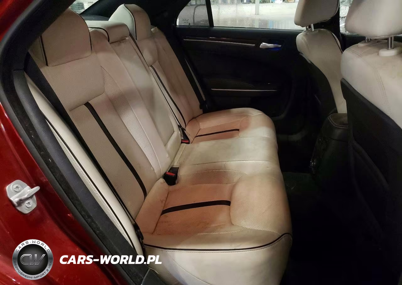 2014 Chrysler 300 VIN:2C3CCARG8EH356021 - 10