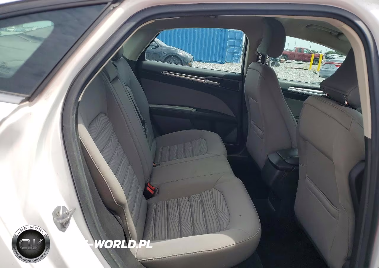 2016 Ford Fusion S VIN:3FA6P0G78GR324189 - 10