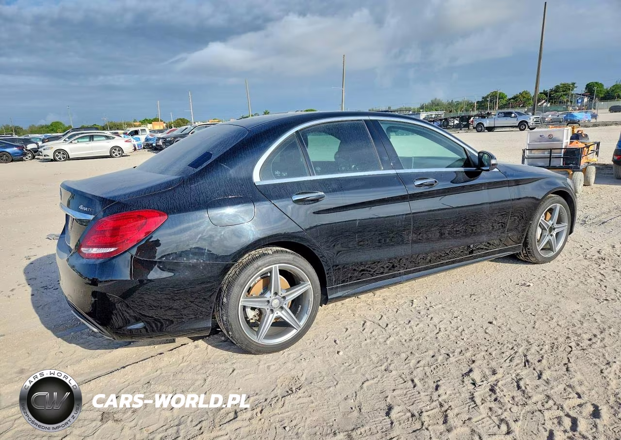 2015 Mercedes-Benz C 400 4Matic VIN:55SWF6GB6FU032379 - 3