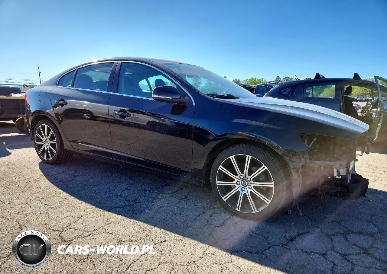 2017 Volvo S60 Platinum VIN:LYV402TM1HB127981 - 4