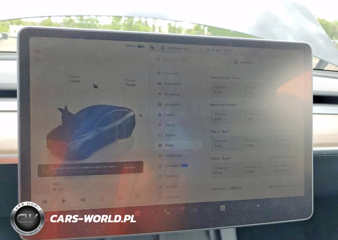 2024 Tesla Model Y VIN:7SAYGAEE4RF207551 - 9