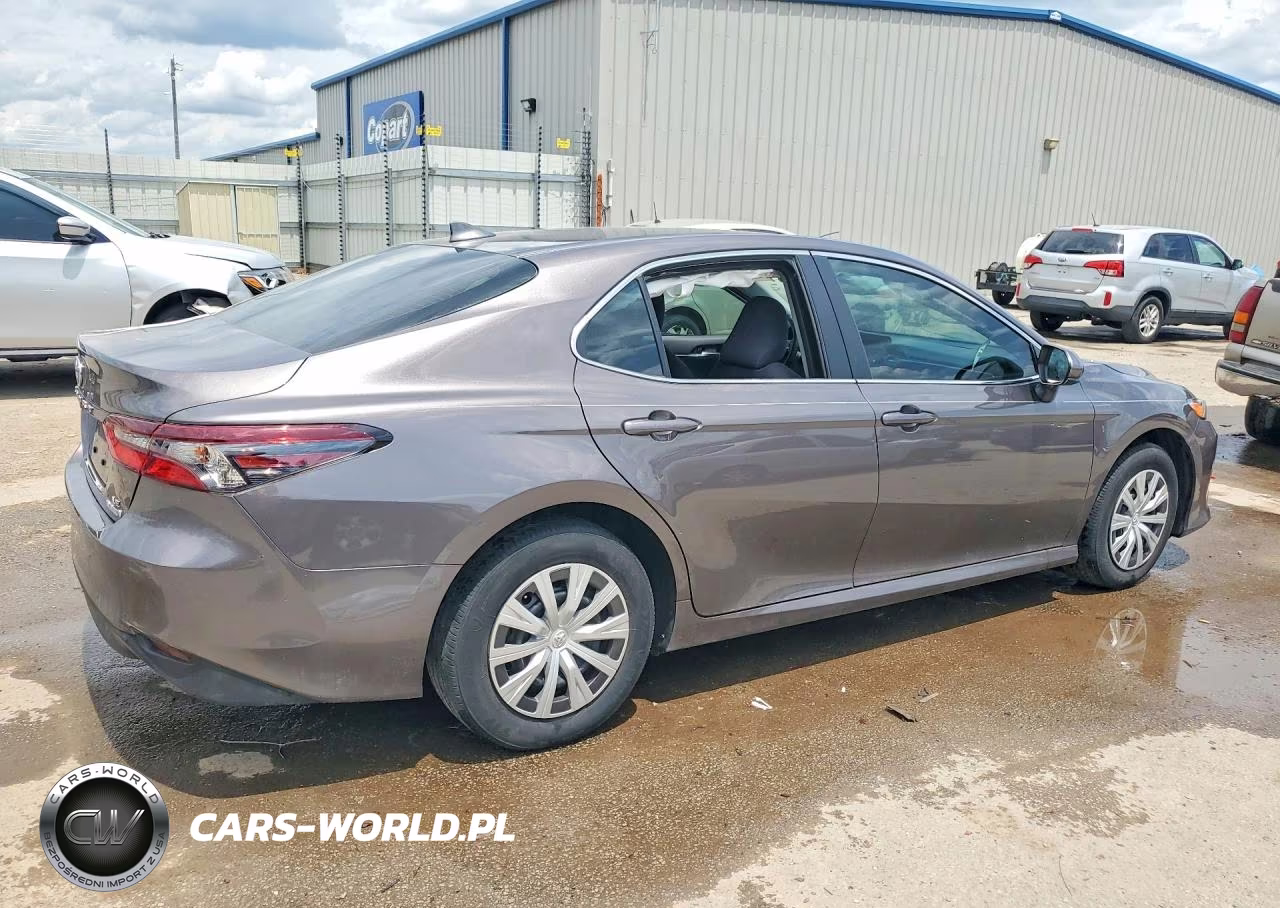 2024 Toyota Camry Le VIN:4T1C31AK0RU629236 - 3