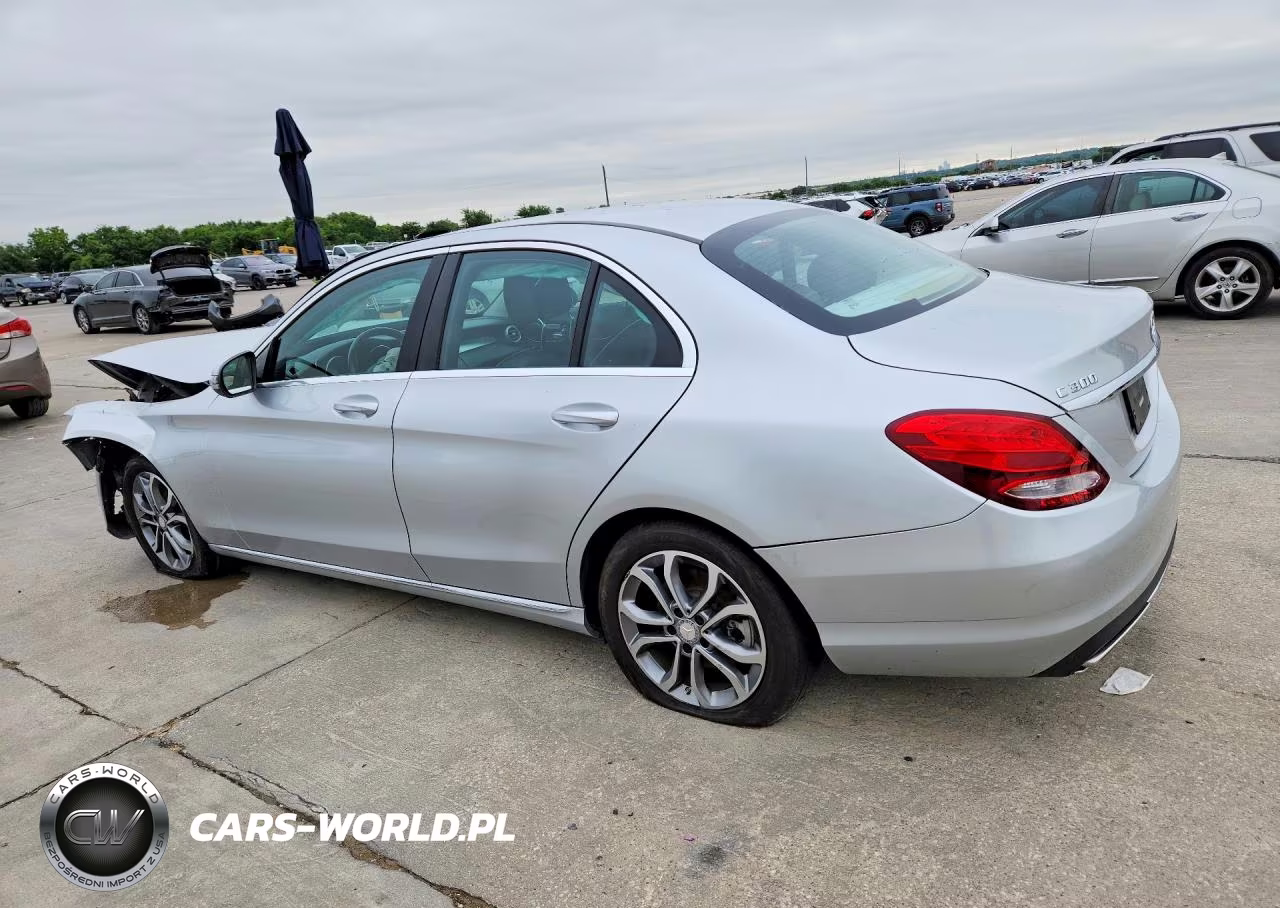 2016 Mercedes-Benz C 300 VIN:55SWF4JB3GU165423 - 2