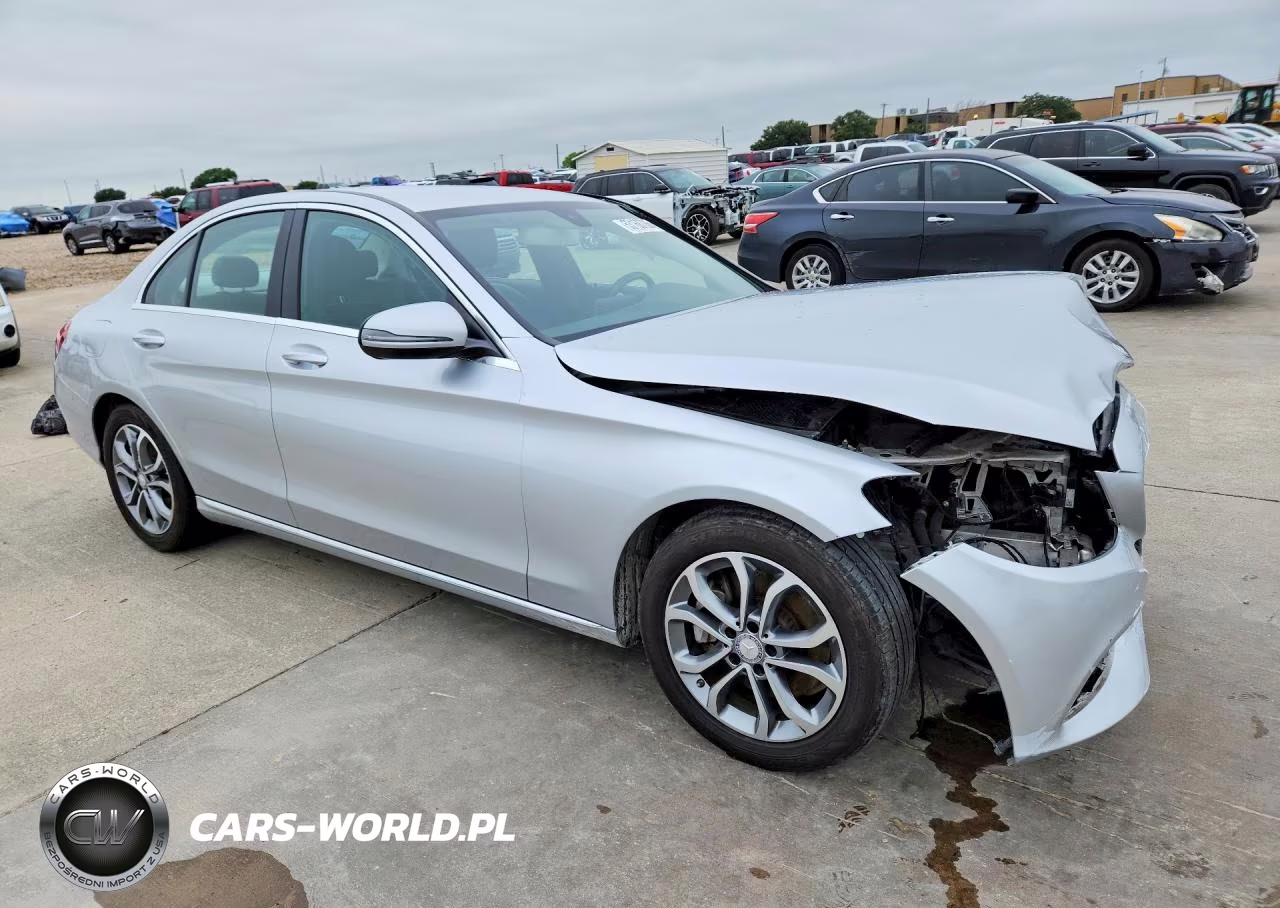 2016 Mercedes-Benz C 300 VIN:55SWF4JB3GU165423 - 4