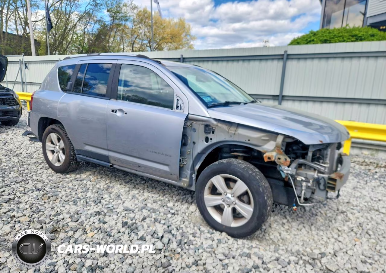 2016 Jeep Compass Sport VIN:1C4NJDBB2GD571694 - 4