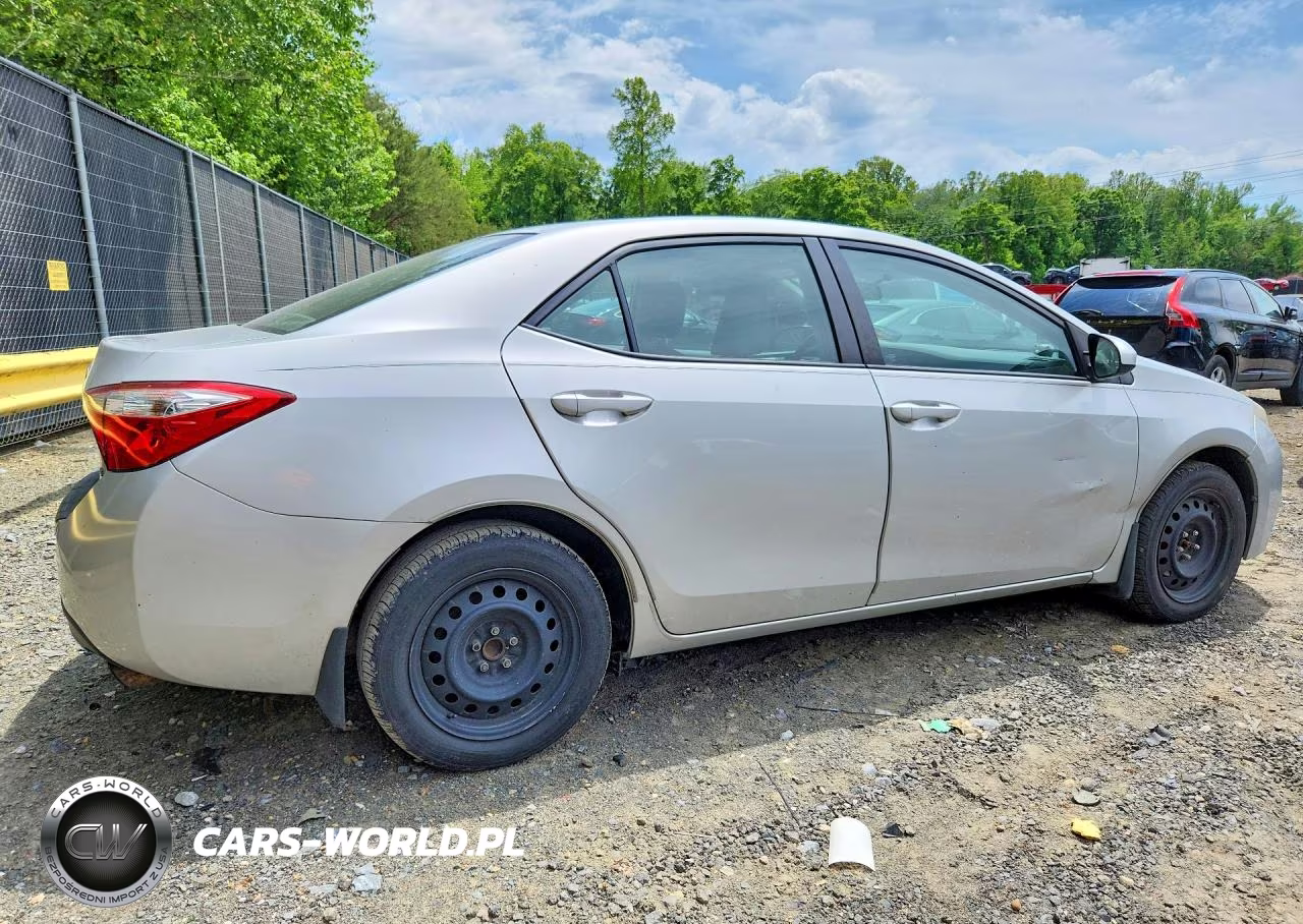 2016 Toyota Corolla Le VIN:2T1BURHE7GC709283 - 3
