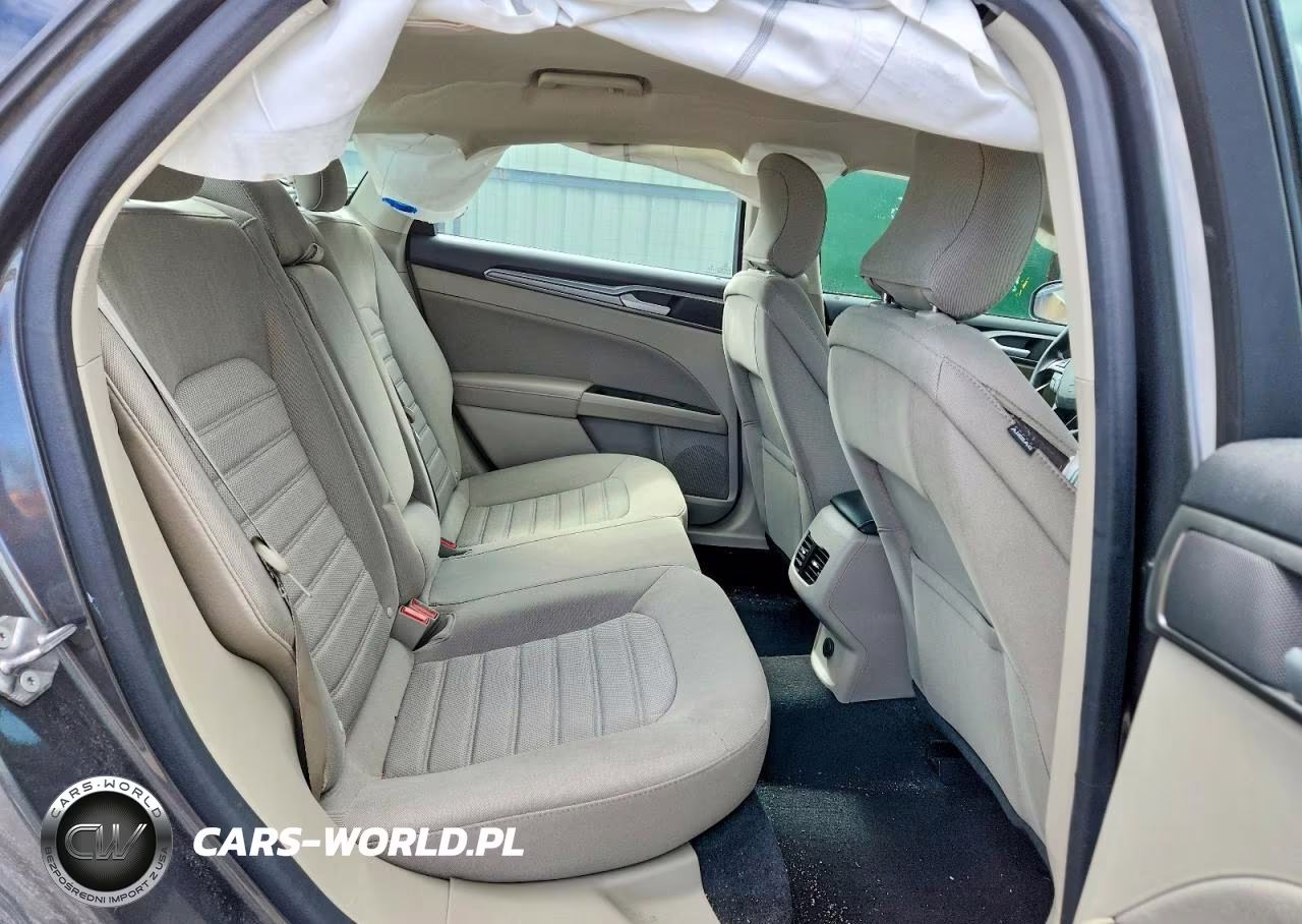 2019 Ford Fusion Se VIN:3FA6P0LUXKR279518 - 10