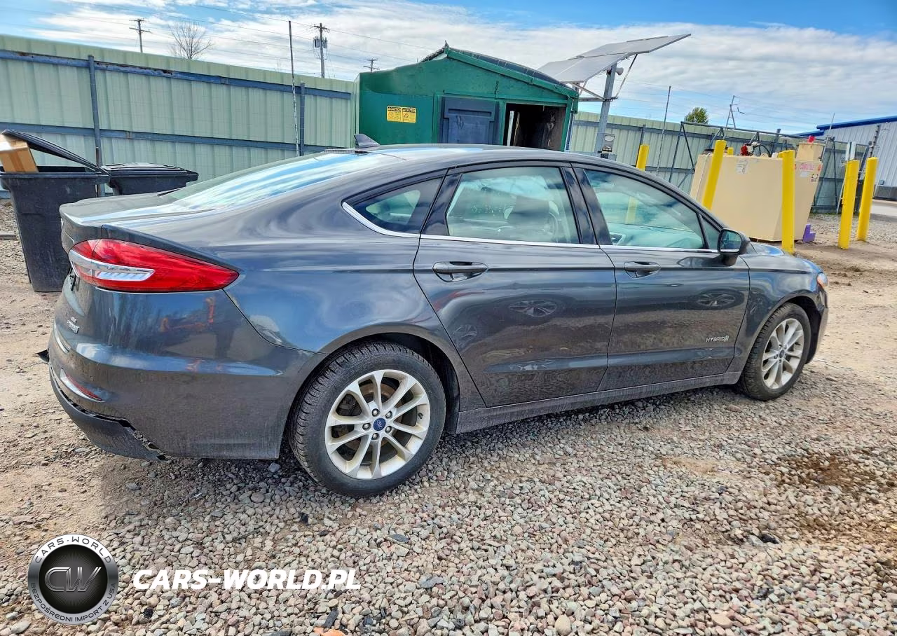 2019 Ford Fusion Se VIN:3FA6P0LUXKR279518 - 3