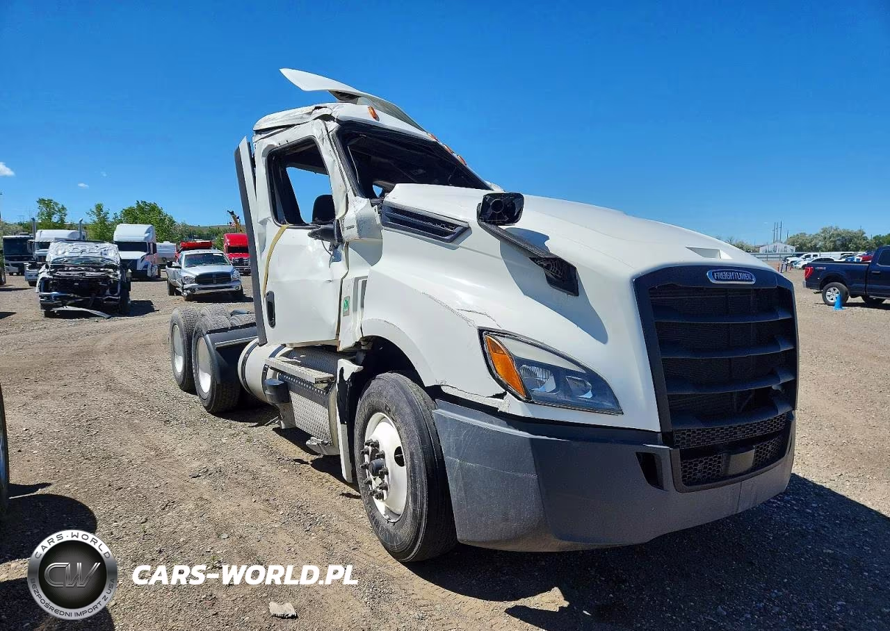 2021 Freightliner Cascadia 126 Semi Truck