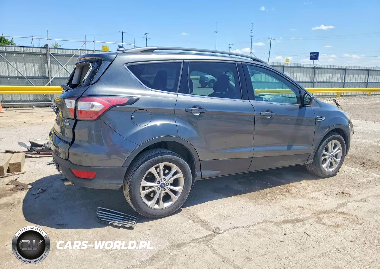 2018 Ford Escape Se VIN:1FMCU0GDXJUA70105 - 3