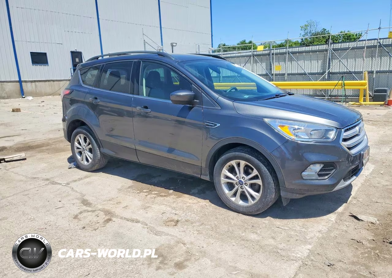 2018 Ford Escape Se VIN:1FMCU0GDXJUA70105 - 4