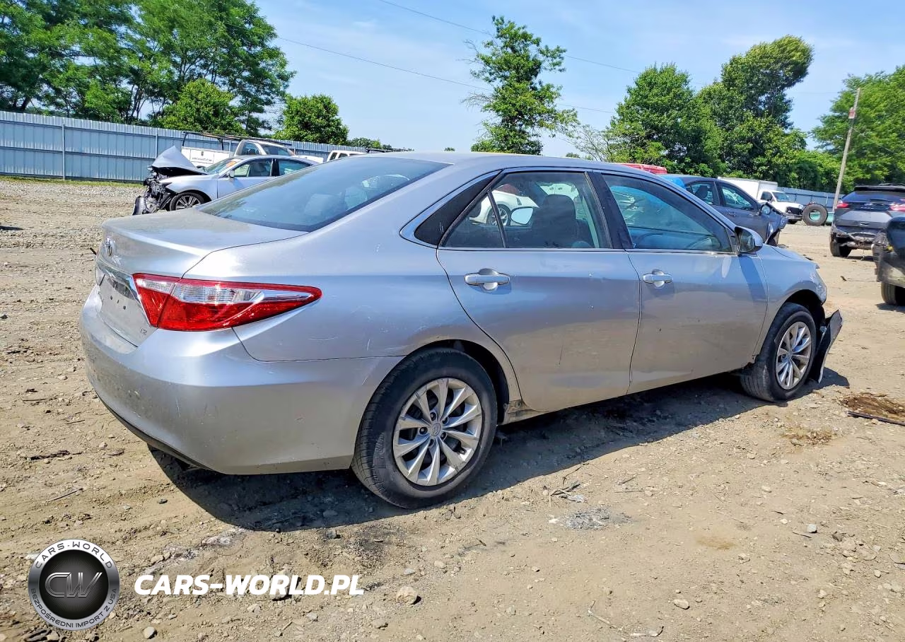 2017 Toyota Camry Le VIN:4T1BF1FK8HU691350 - 3