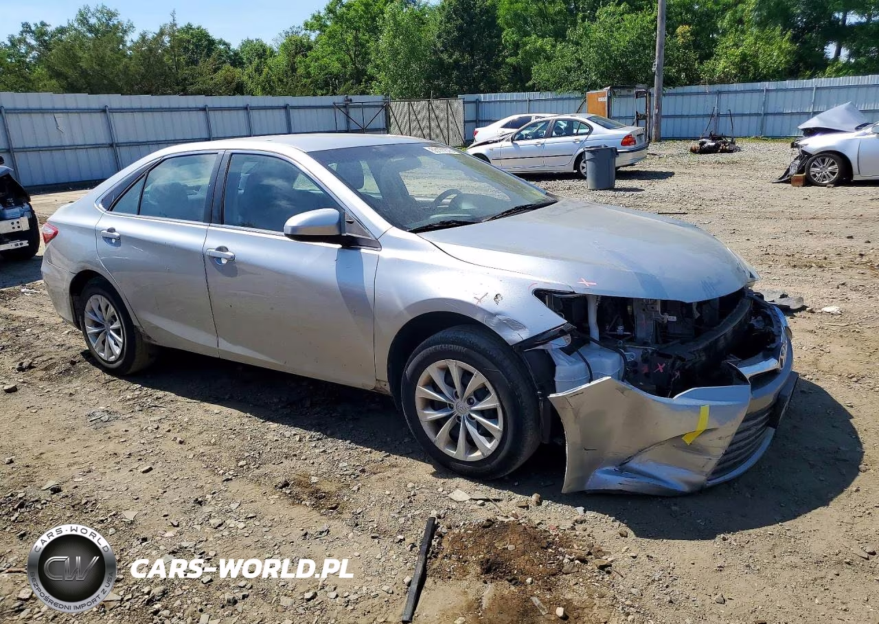2017 Toyota Camry Le VIN:4T1BF1FK8HU691350 - 4