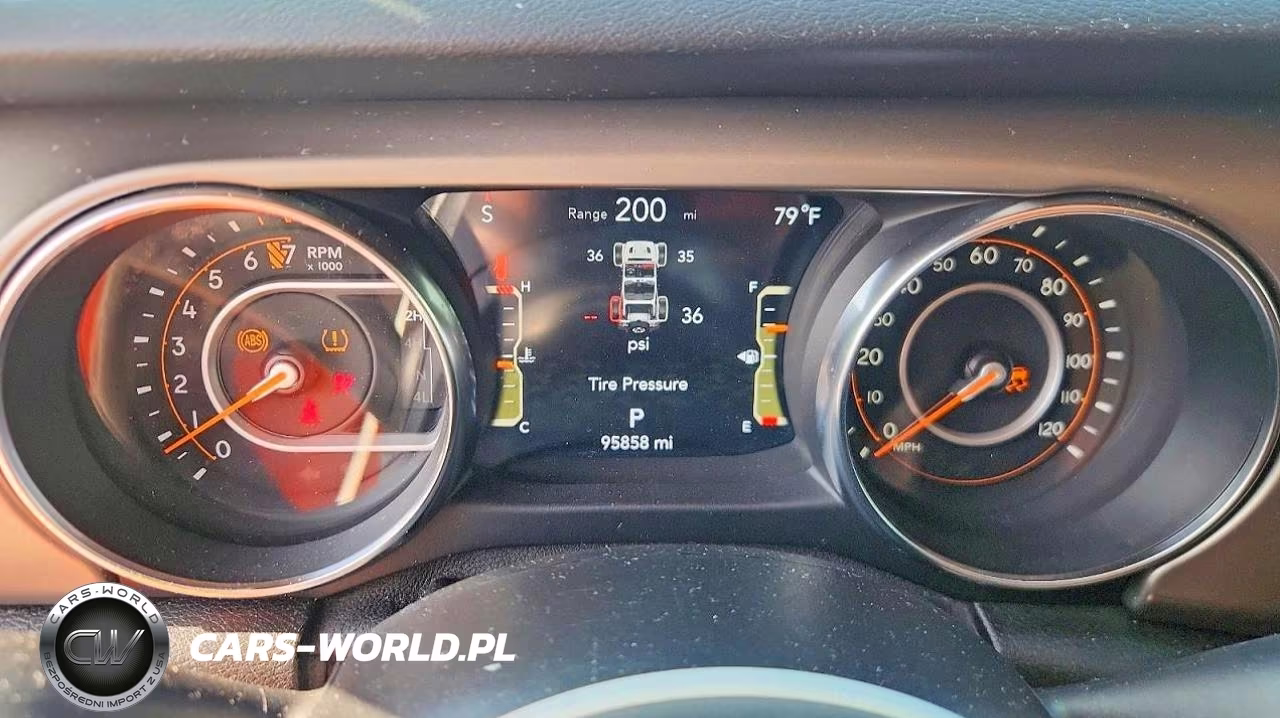 2020 Jeep Wrangler Unlimited Sport VIN:1C4HJXDG8LW338294 - 9