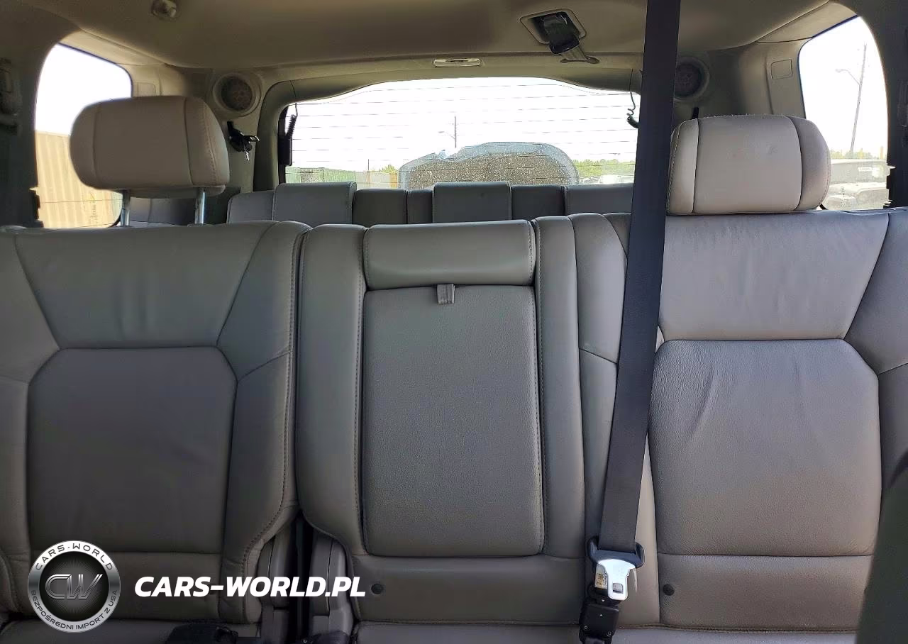 2011 Honda Pilot Touring VIN:5FNYF4H98BB051794 - 10