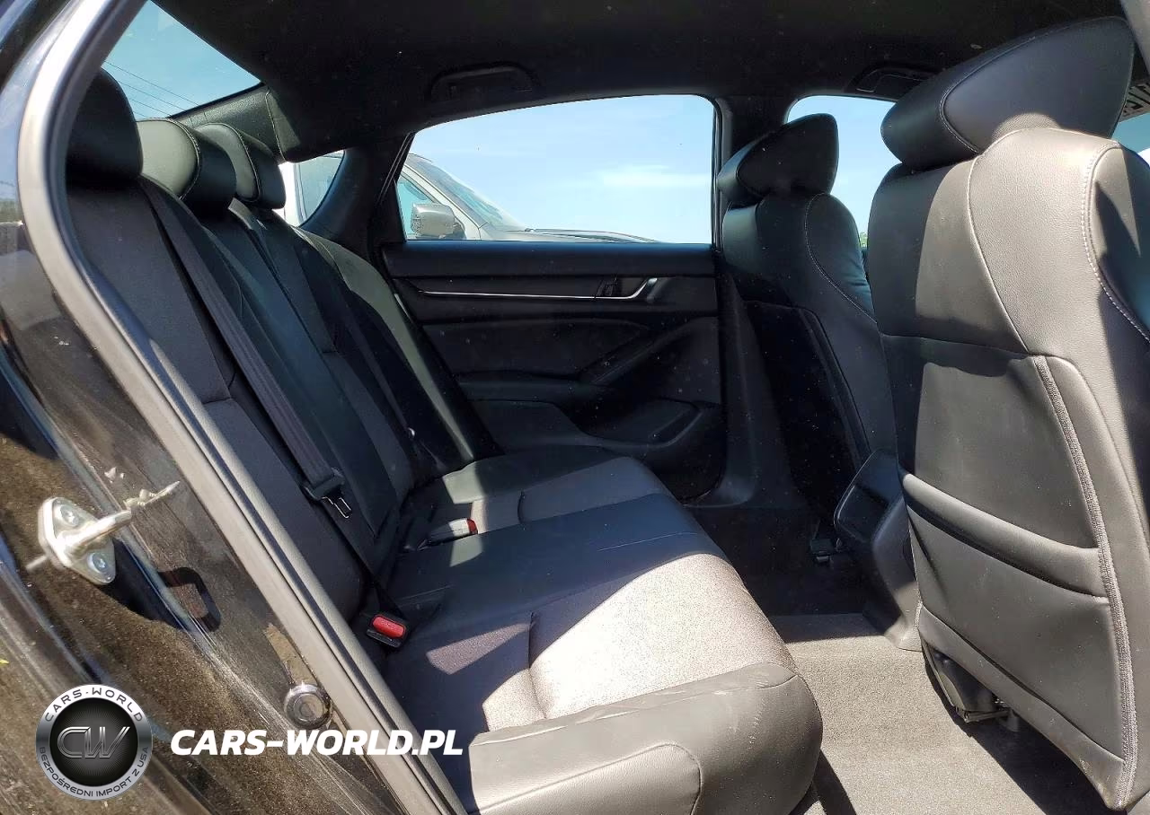 2018 Honda Accord Sport VIN:1HGCV1F38JA133382 - 10
