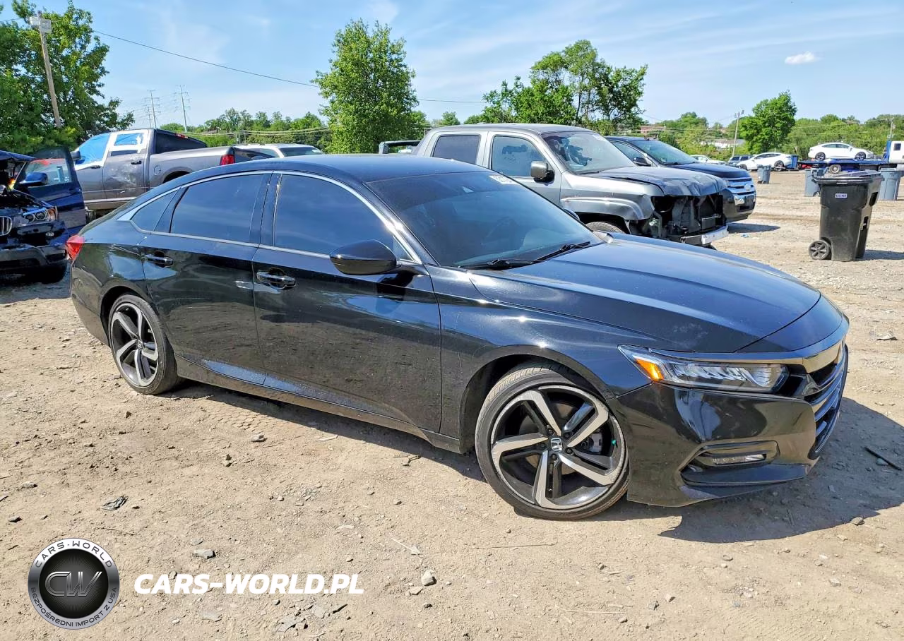 2018 Honda Accord Sport VIN:1HGCV1F38JA133382 - 4