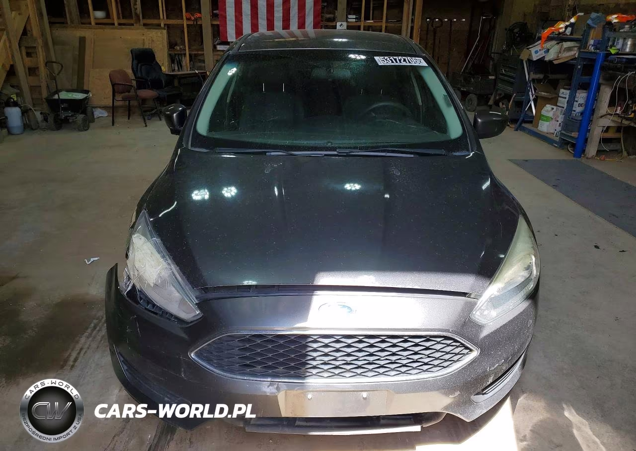 2018 Ford Focus Se VIN:1FADP3K20JL324343 - 5