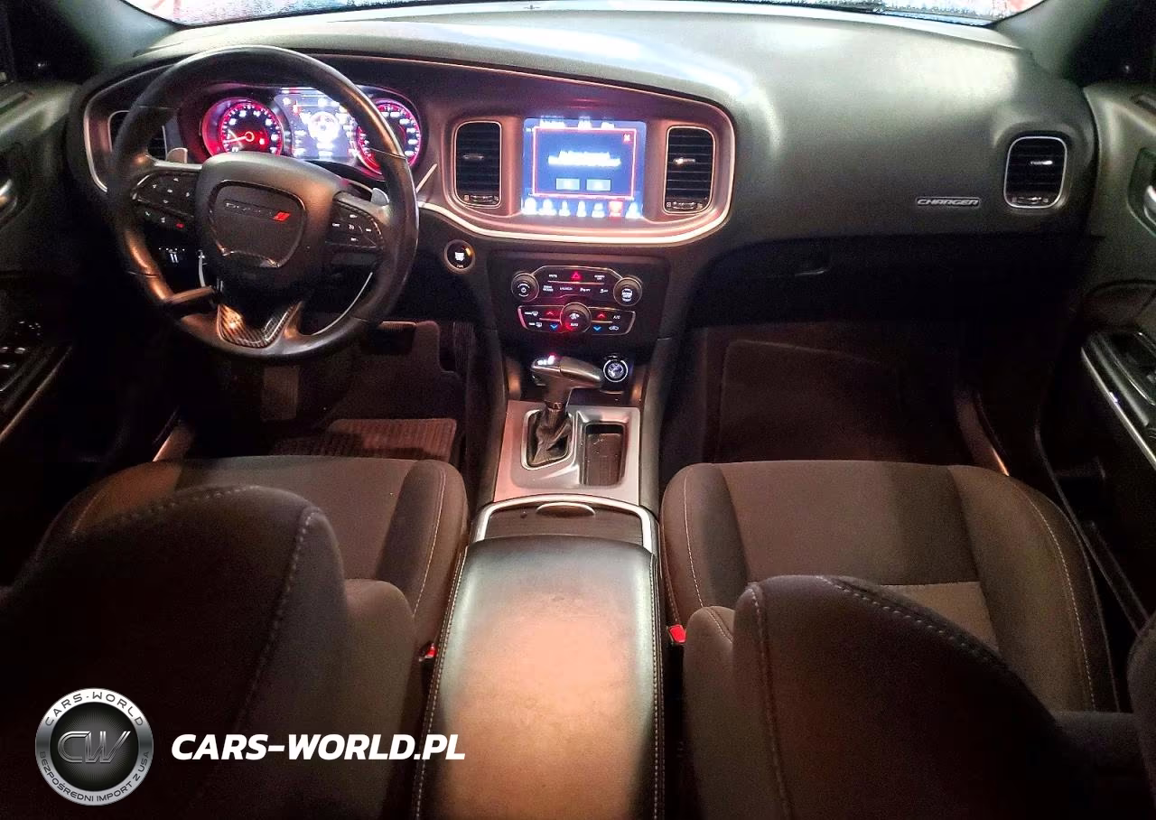 2019 Dodge Charger Scat Pack VIN:2C3CDXGJ0KH585254 - 8