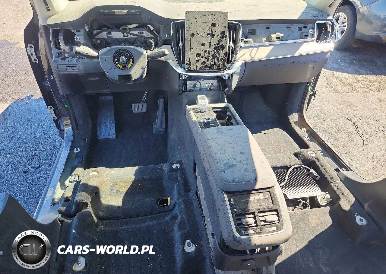 2025 Volvo Xc90 Plus VIN:YV4H60PB8S1352164 - 8