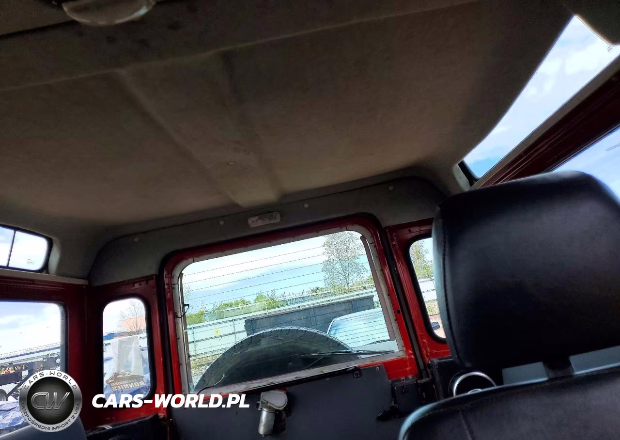 1991 Land Rover Defender VIN:SALLDVAF8HA702049 - 10