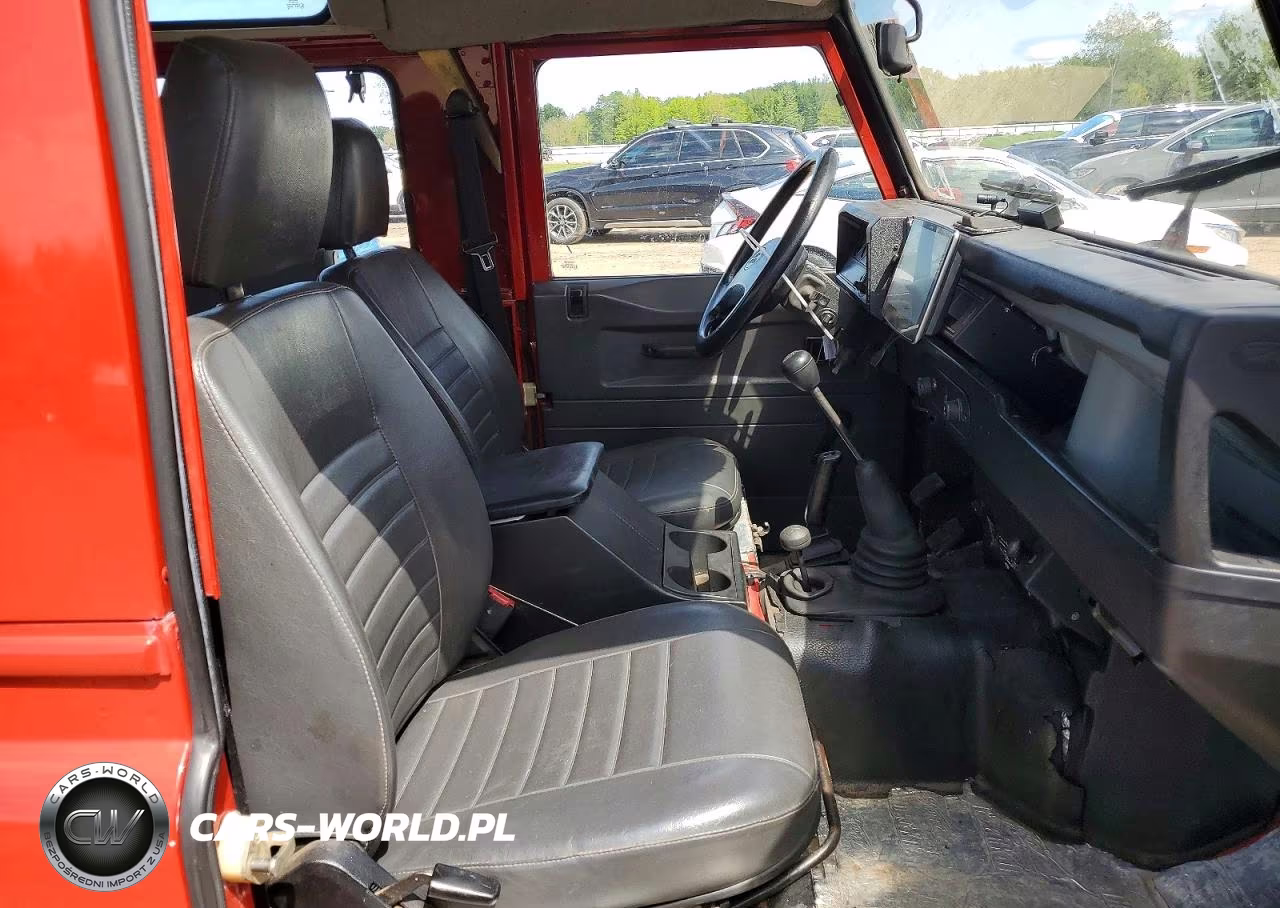 1991 Land Rover Defender VIN:SALLDVAF8HA702049 - 11