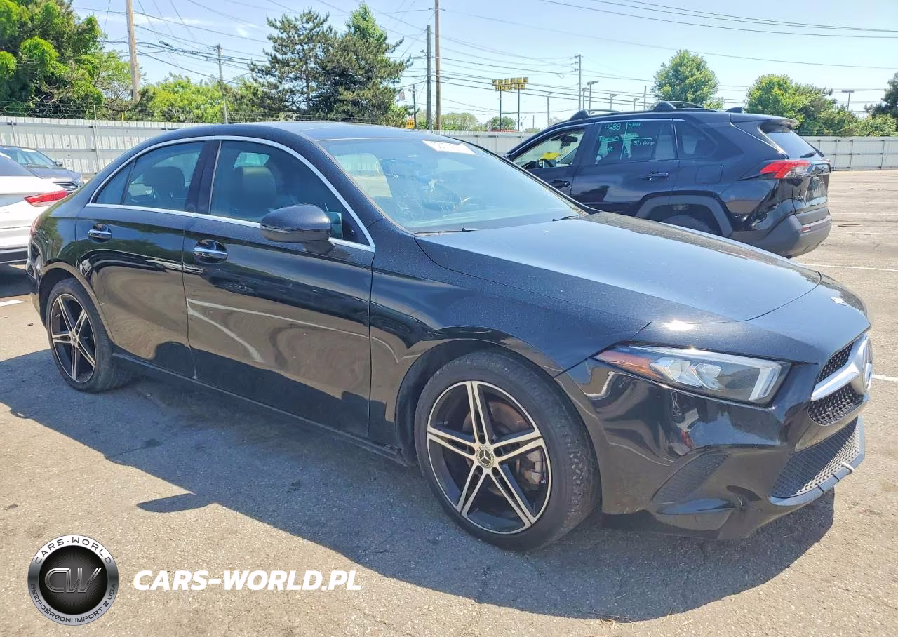 2019 Mercedes-Benz A 220 4Matic VIN:WDD3G4FB4KW018130 - 4