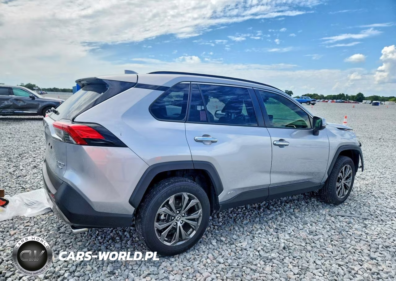 2025 Toyota Rav4 Limited VIN:JTMD6RFVXSJ072814 - 3