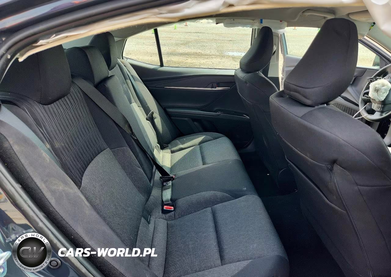 2026 Toyota Camry Le VIN:4T1DAACKXTU703986 - 10