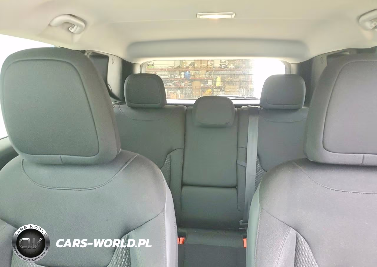 2020 Jeep Renegade Latitude VIN:ZACNJABB9LPL43117 - 10