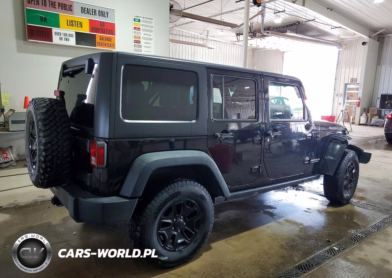 2015 Jeep Wrangler Unlimited Rubicon VIN:1C4BJWFG0FL725571 - 3
