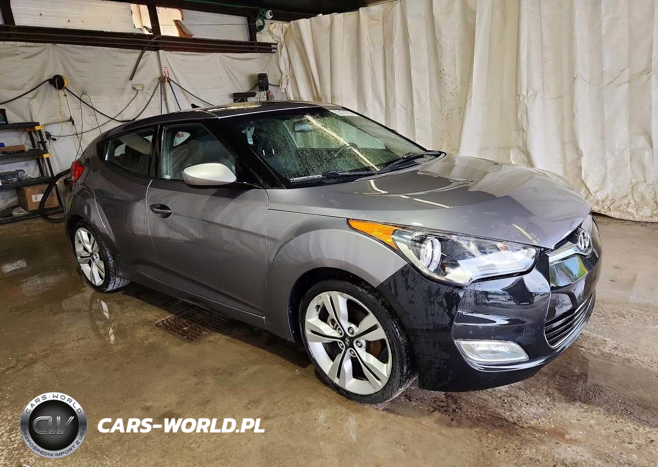 2012 Hyundai Veloster Base VIN:KMHTC6AD0CU070325 - 4