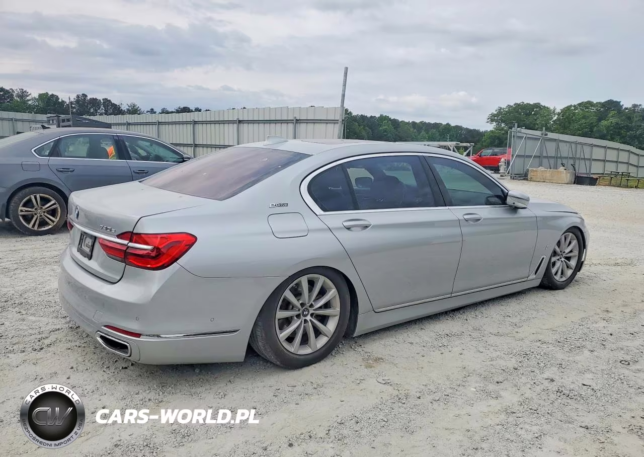 2018 BMW 740 Xe VIN:WBA7J2C50JG938391 - 3