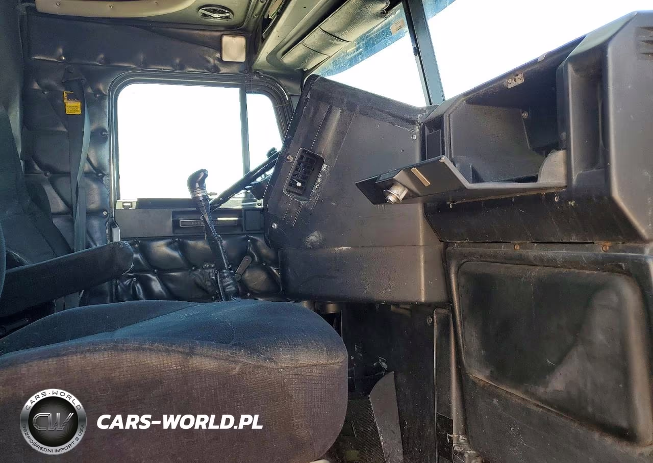 2000 Freightliner 108Sd VIN:1FUPCDYB4YPG54792 - 5