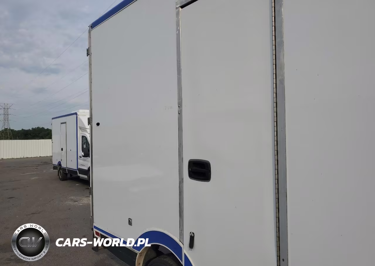 2020 Ford Transit Delivery Truck VIN:1FDBW5Z89LKA83400 - 9