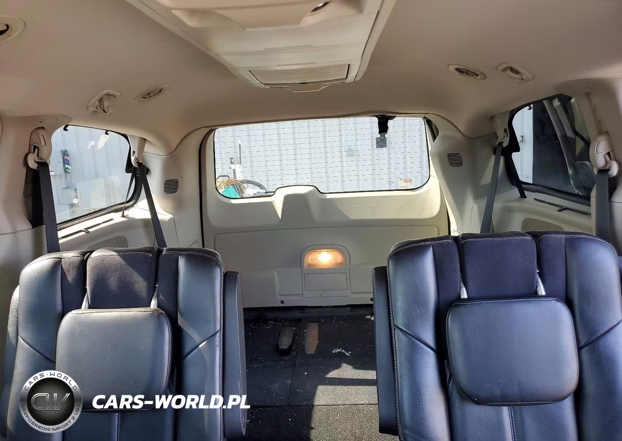 2011 Chrysler Town & Country Limited VIN:2A4RR6DG3BR667347 - 10