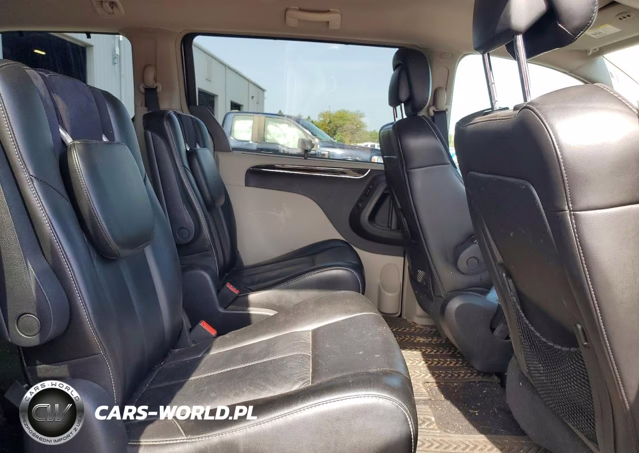 2011 Chrysler Town & Country Limited VIN:2A4RR6DG3BR667347 - 11