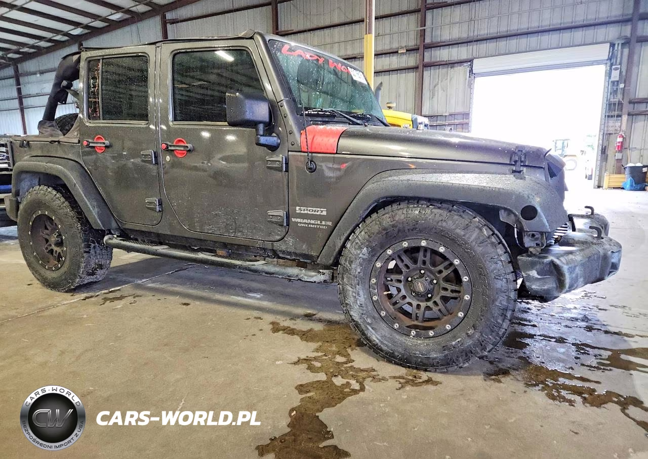 2017 Jeep Wrangler Unlimited Sport VIN:1C4BJWDG4HL587619 - 4