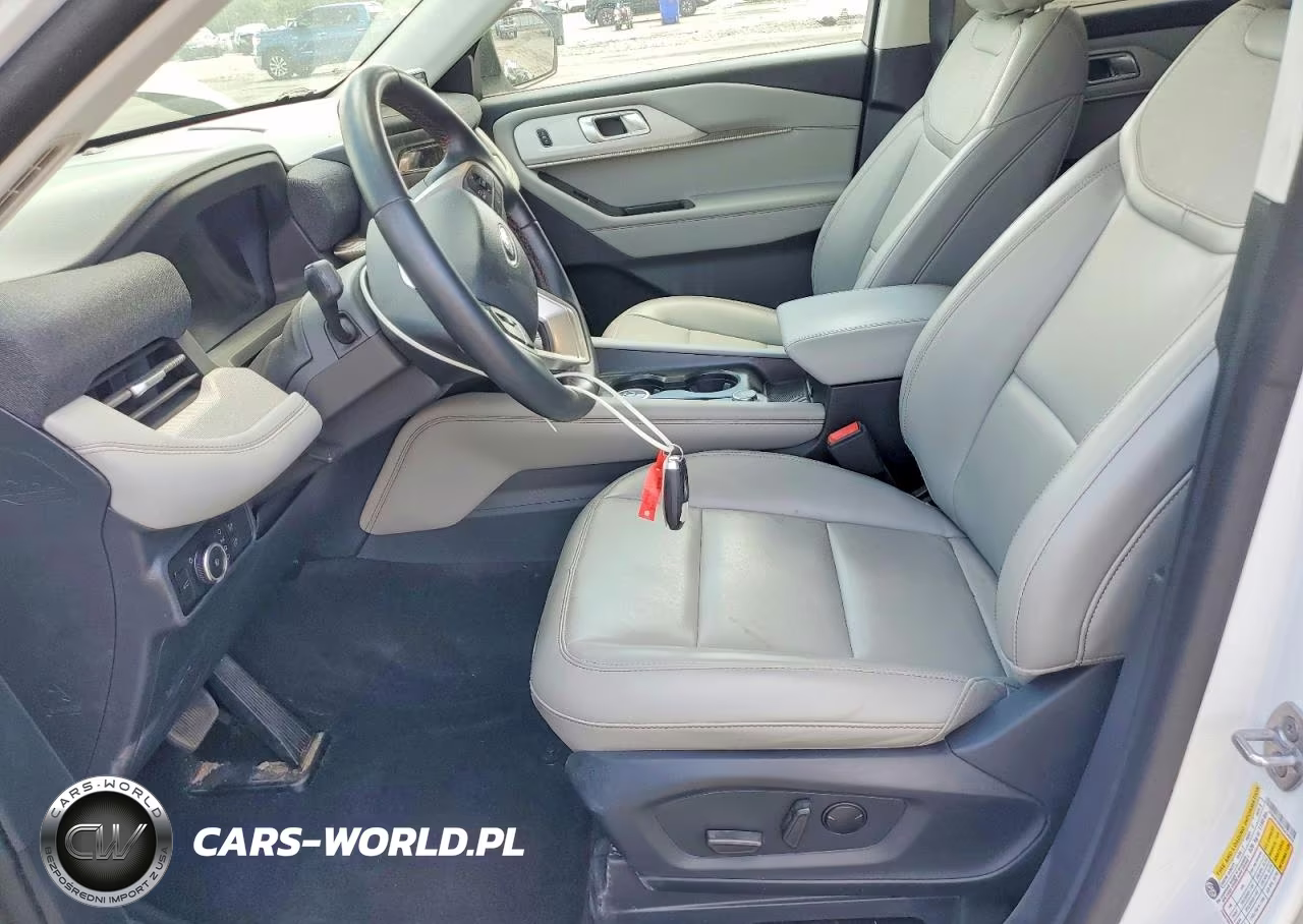 2025 Ford Explorer Active VIN:1FMUK8DHXSGA34074 - 7