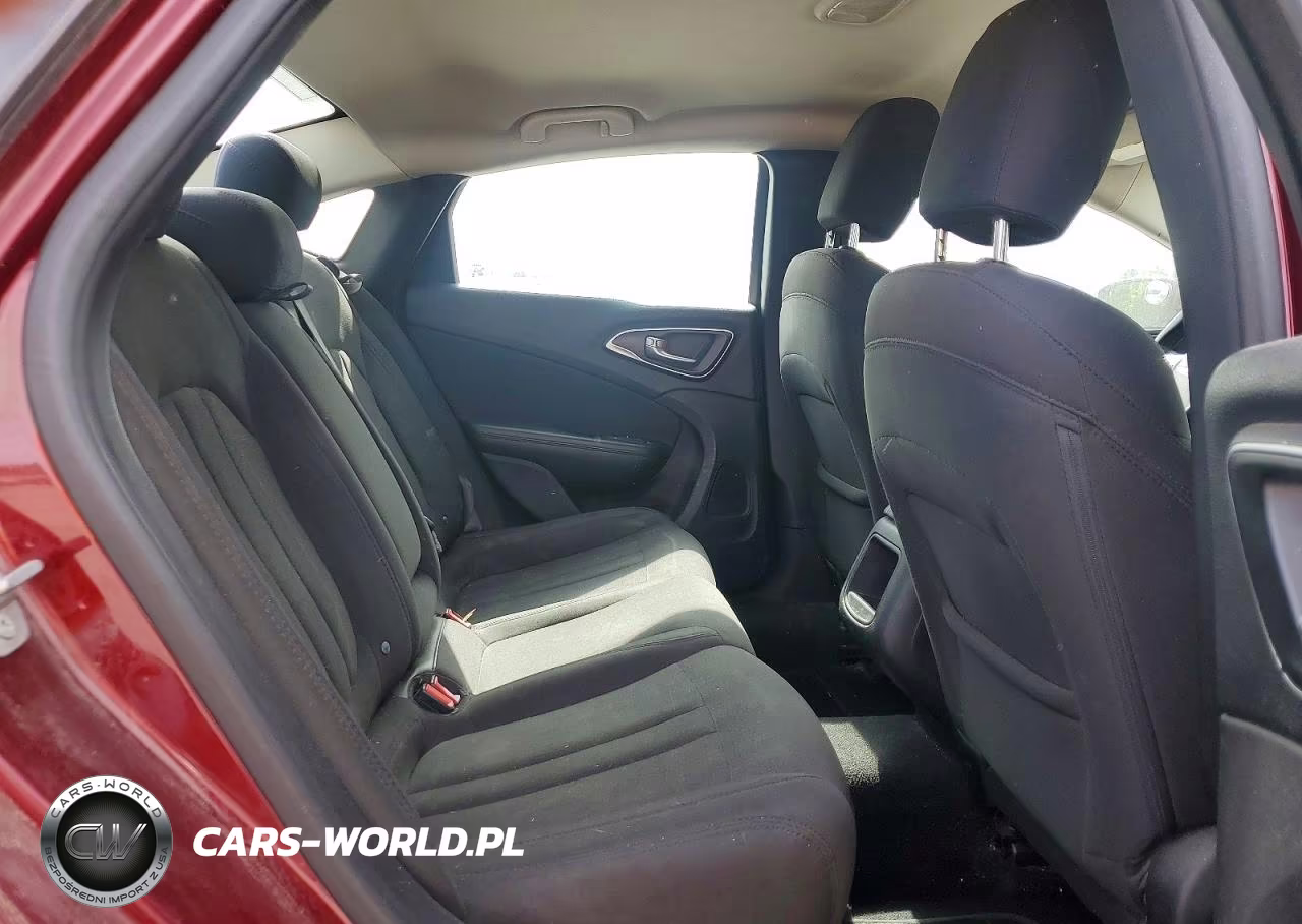 2015 Chrysler 200 Limited VIN:1C3CCCAB9FN745500 - 10