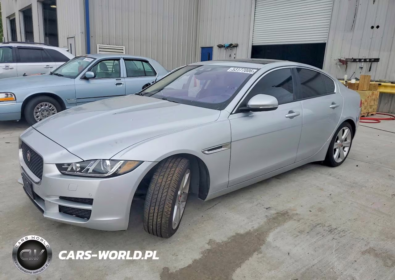 2017 Jaguar Xe Premium