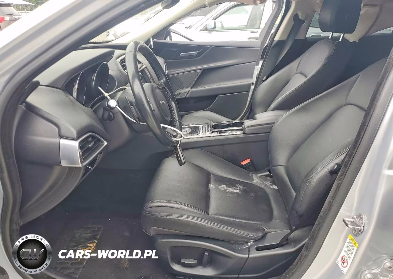 2017 Jaguar Xe Premium VIN:SAJAD4BG9HA969474 - 7