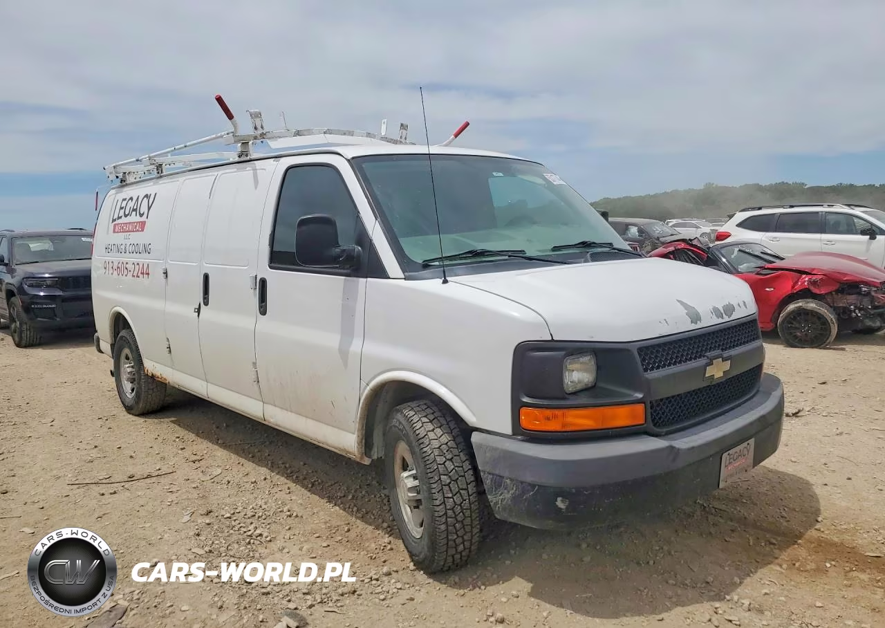 2013 Chevrolet Express G2500 VIN:1GCWGGCA1D1100420 - 4